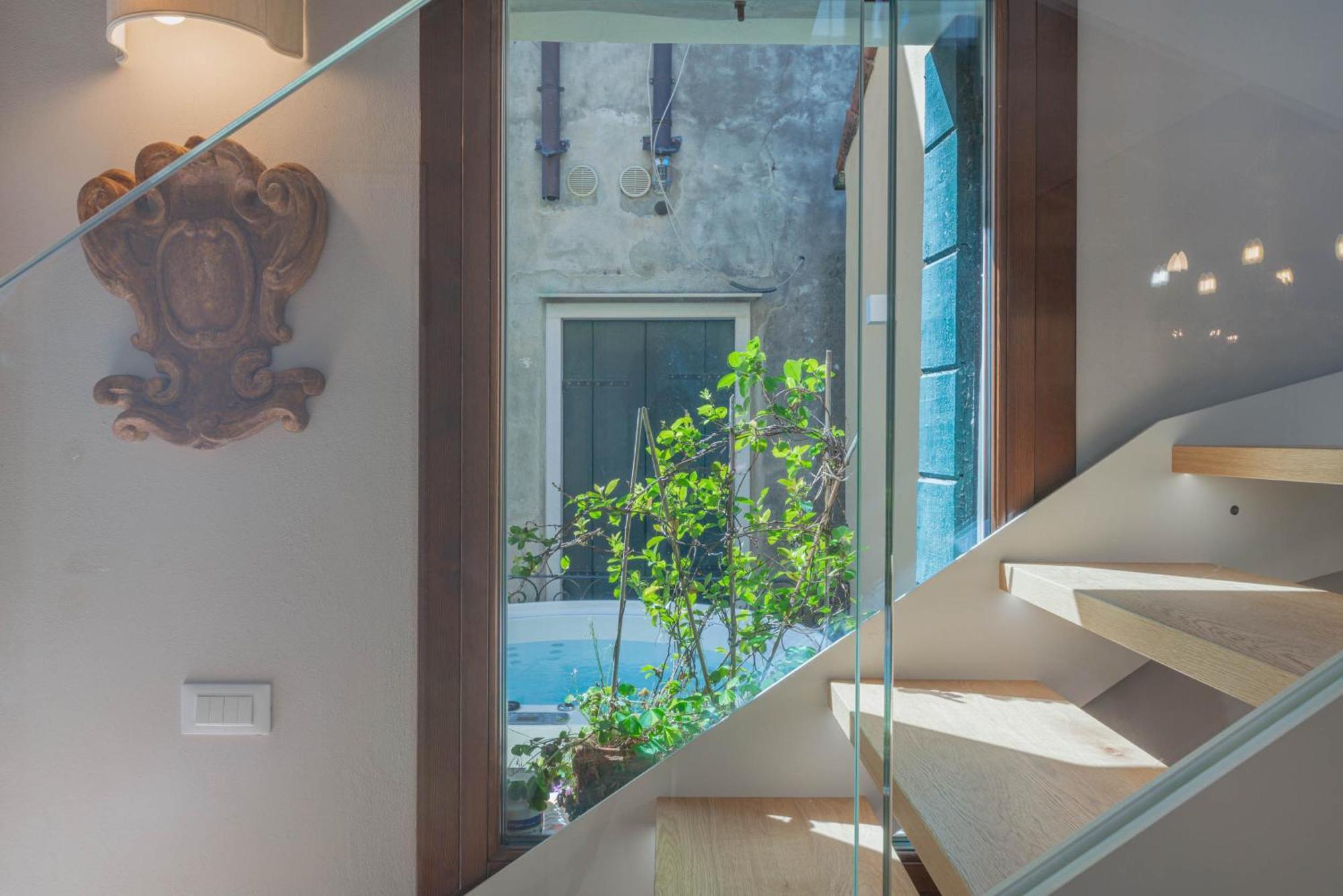 Casa Virginia Direct At The Canal Cannaregio With Own Roof Terrace Venetië Buitenkant foto